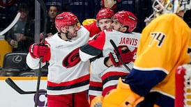 NHL: Hurricanes 4, Predators 1