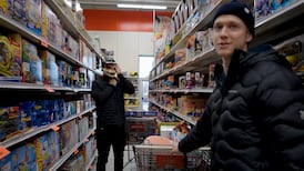 Senators goalies Ullmark, Merilainen go Christmas shopping for kids in Ottawa