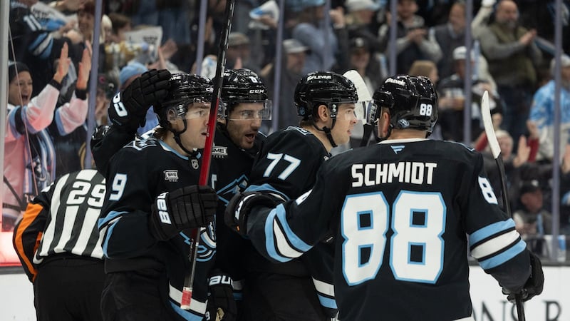 Keller scores in OT to give Mammoth win over Jets