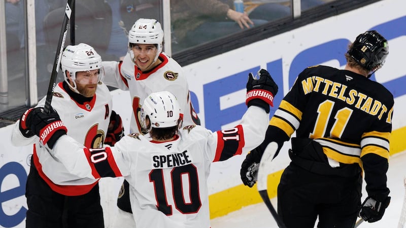 Zetterlund scores two as Senators beat Bruins for fourth straight win
