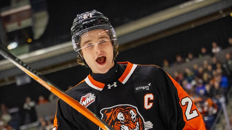 Canadiens sign defenceman Pickford to three-year entry-level contract